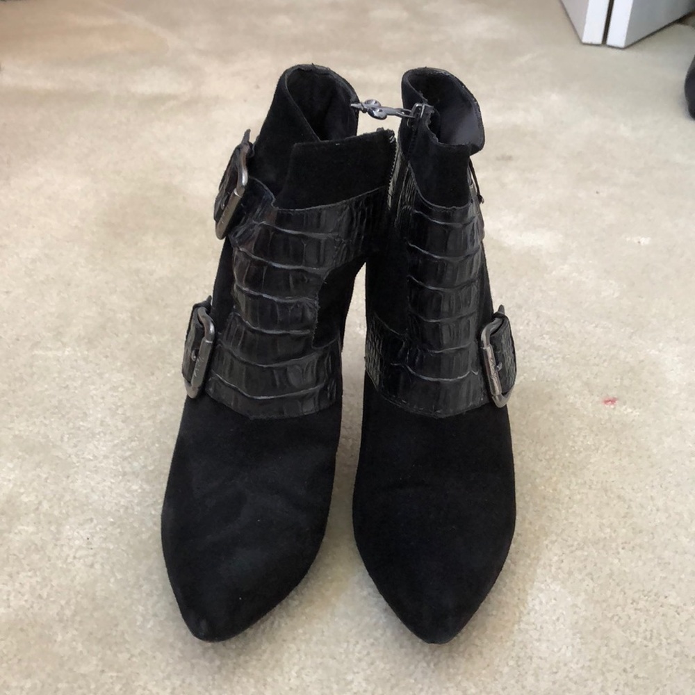 Donald Pliner Boots!